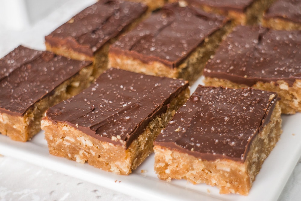 Guilt-Free Peanut Butter Oatmeal Bars: Decadent & Protein-Packed